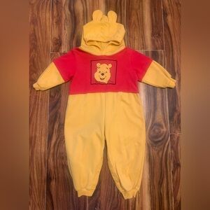 Y2K Winnie the Pooh Hooded 2T Jumpsuit.       2887